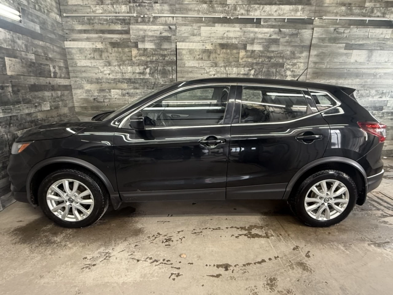 2022 Nissan Qashqai S Main Image