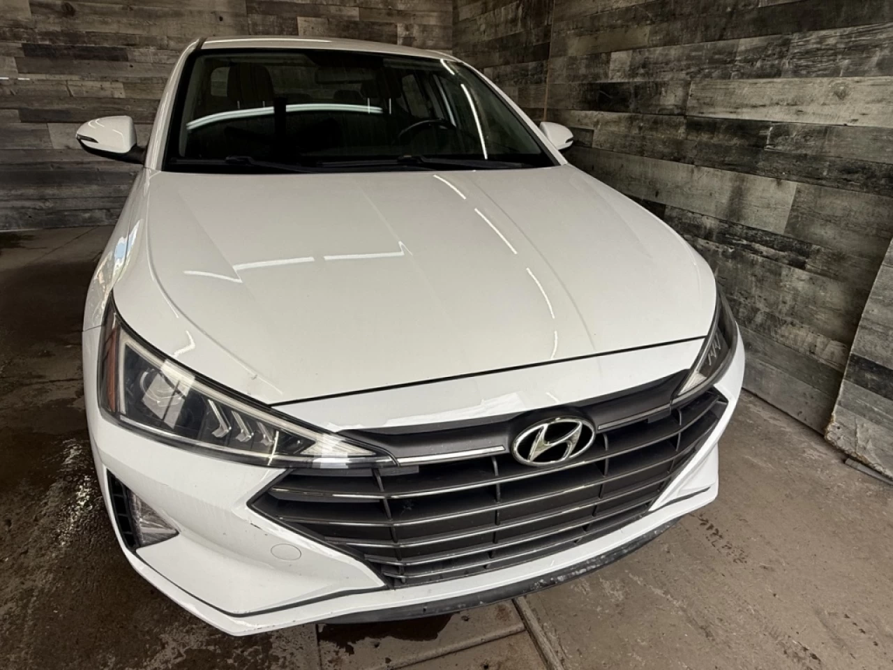 2019 Hyundai Elantra Preferred  Auto Bluetooth ** APPROUVÉ À ** 99.9% Main Image