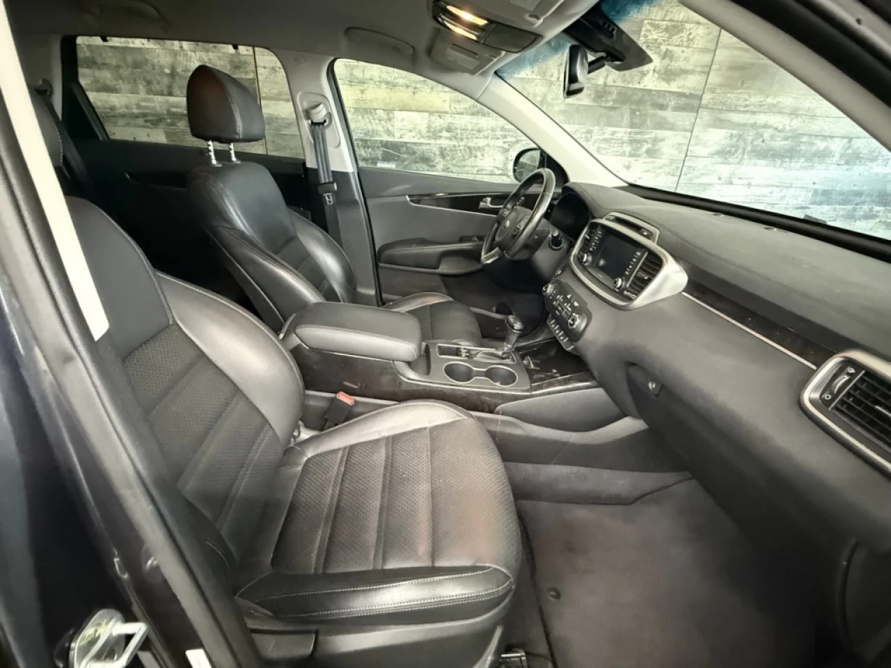2018 Kia Sorento EX Turbo AWD CUIR **APPROUVÉ À 99.9%** Image principale