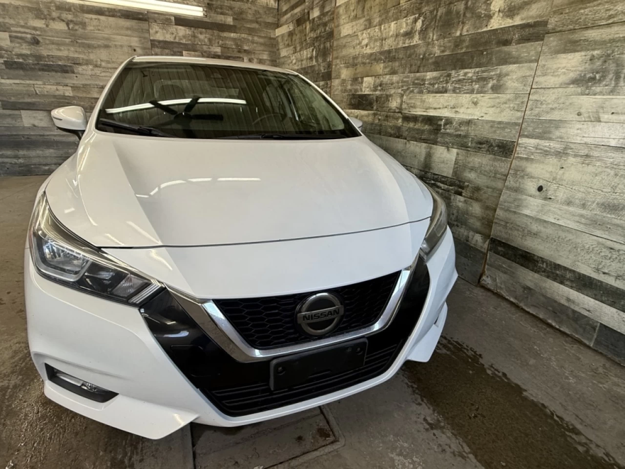 2021 Nissan Versa SV AUTO BLUETOOTH MAGS **APPROUVÉ À 99.9%** Main Image
