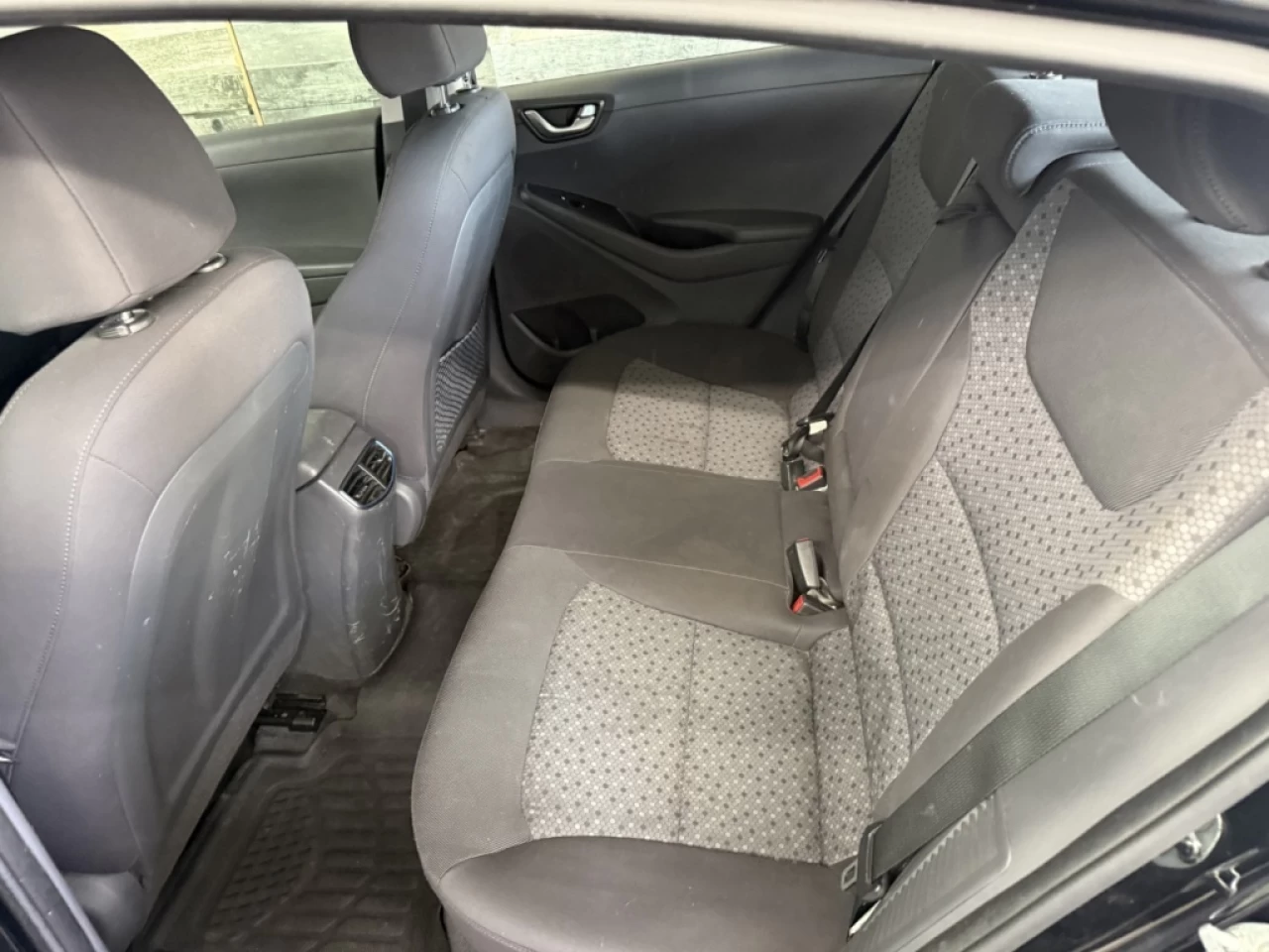 2019 Hyundai Ioniq PrivilÉgiÉ HYBRID PLUG-IN NAV MAGS ** APPROUVÉ À 9 Main Image