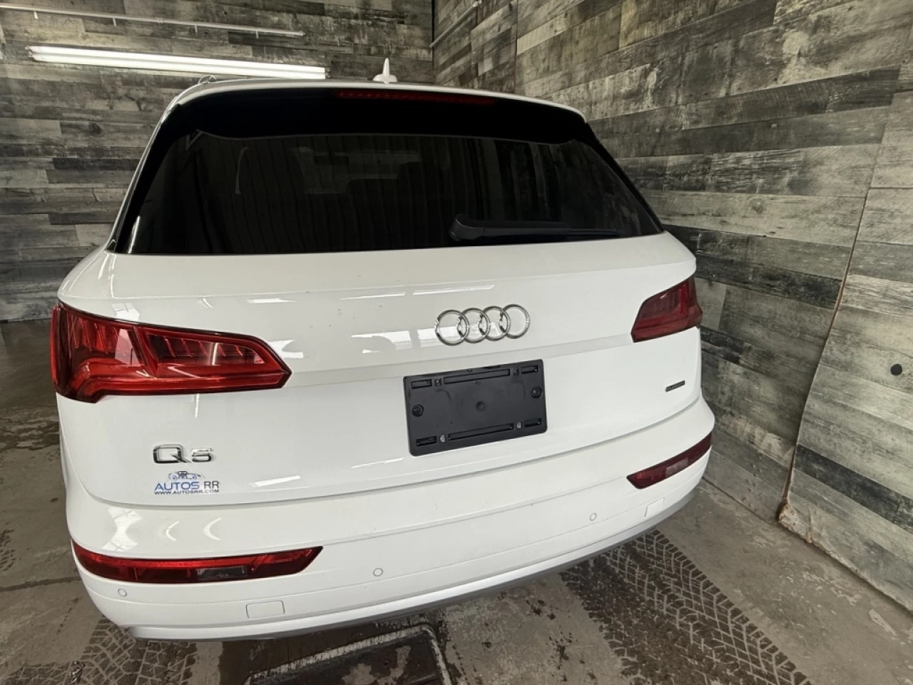 2019 Audi Q5 Komfort AWD CUIR ** APPROUVÉ À 99.9% ** Image principale