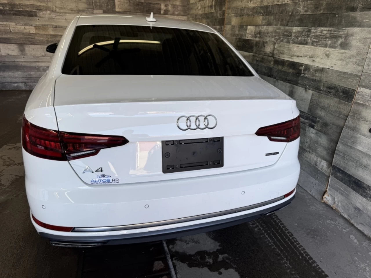 2019 Audi berline A4 Komfort AWD CUIR TOIT ** APPROUVÉ À 99.9% ** Image principale
