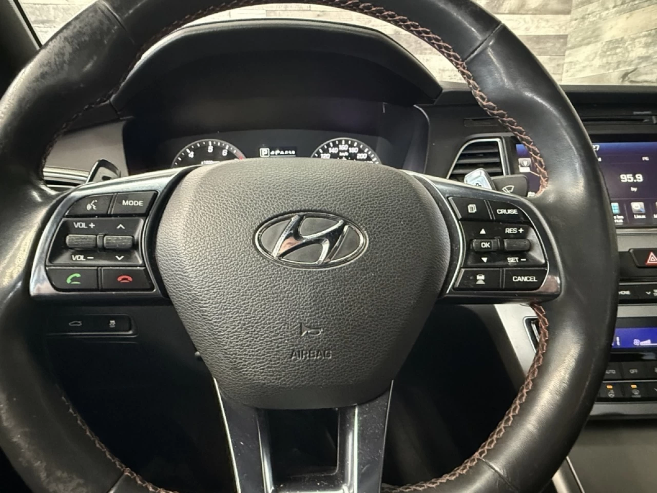 2016 Hyundai Sonata 2.0T Sport Ultimate CUIR NAV TOIT **APPROUVÉ À 99. Image principale