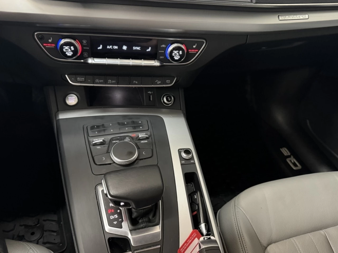 2019 Audi Q5 Komfort AWD CUIR ** APPROUVÉ À 99.9% ** Image principale