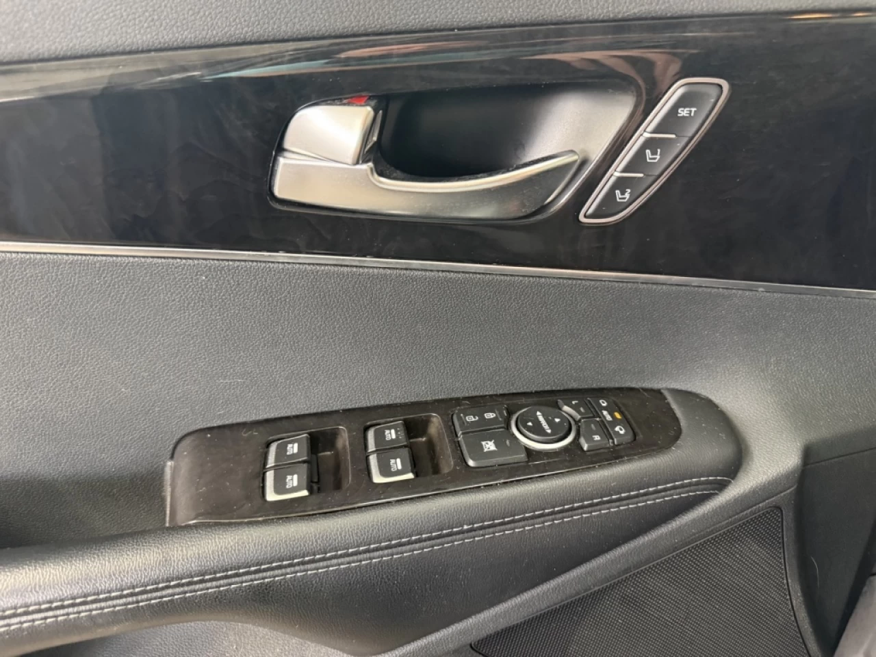 2018 Kia Sorento EX Turbo AWD CUIR **APPROUVÉ À 99.9%** Main Image