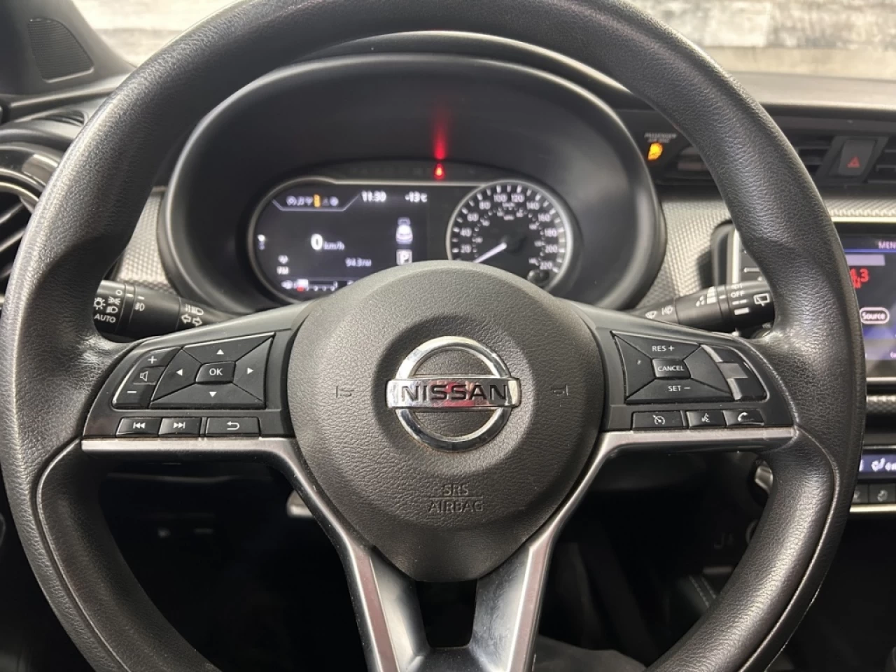 2018 Nissan Kicks SV BLUETOOTH MAGS **APPROUVÉ À 99.9%** Main Image