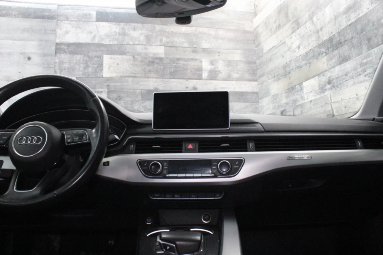 2017 Audi A4 Progressiv Awd Cuir Toit **ApprouvÉ À 99.9%** Image principale
