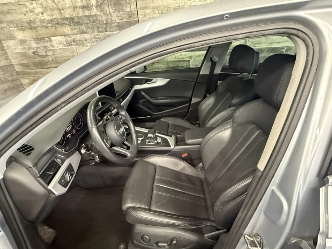 2018 Audi A4 Technik AWD CUIR NAV TOIT **APPROUVÉ À 99.9%** Main Image