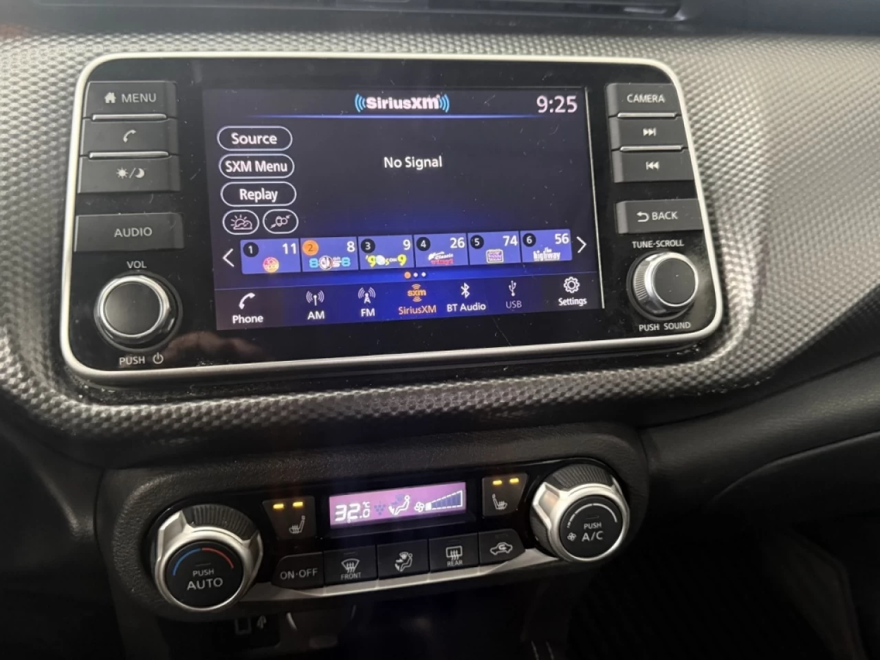 2019 Nissan Kicks SR AUTO CAM DE RECUL BLUETOOTH **APPROUVÉ À 99.9%* Main Image