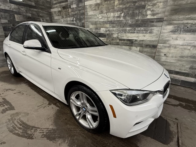 BMW 3 Series 330i xDrive MSPORT CUIR TOIT NAV ** APPROUVÉ À 99. 2018