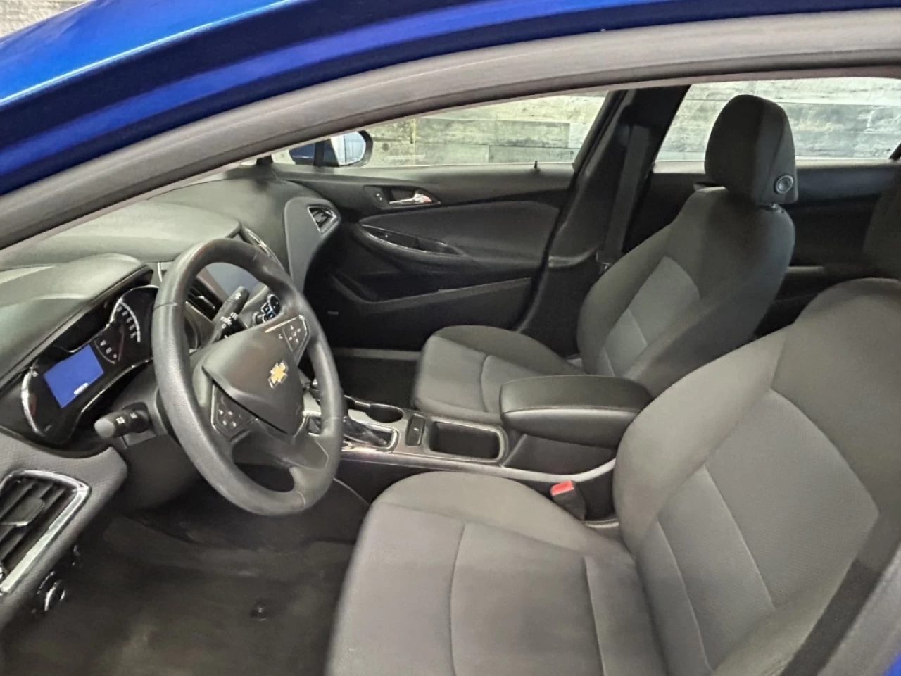 2018 Chevrolet Cruze LT Auto Toit CamÉra de recul ** APPROUVÉE 99,9% ** Image principale