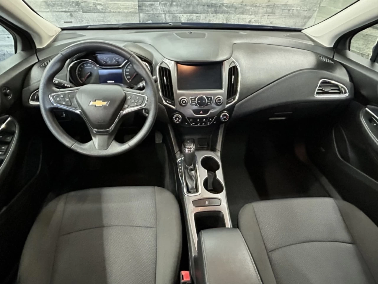 2018 Chevrolet Cruze LT Auto Toit CamÉra de recul ** APPROUVÉE 99,9% ** Image principale