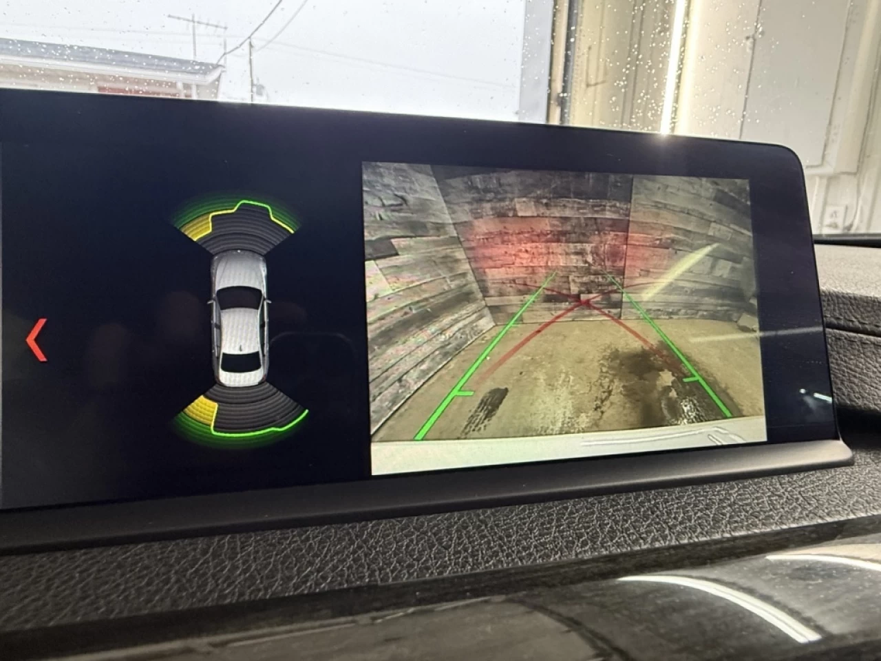 2018 BMW 3 Series 330i xDrive MSPORT CUIR TOIT NAV ** APPROUVÉ À 99. Main Image