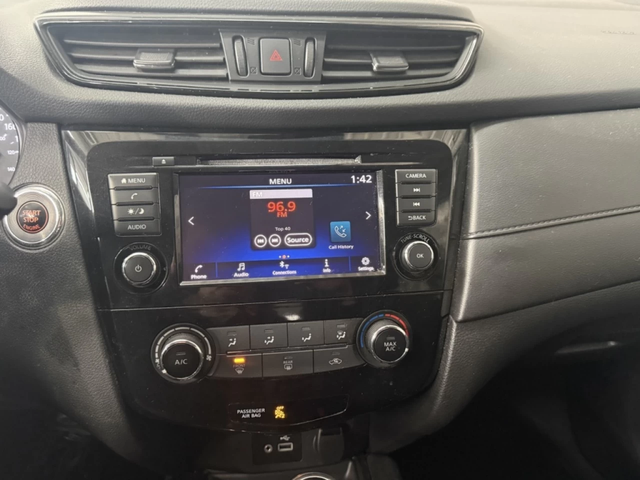 2019 Nissan Rogue SV AWD TOIT PANO CAM DE RECUL** APPROUVÉ À 99.9% * Main Image