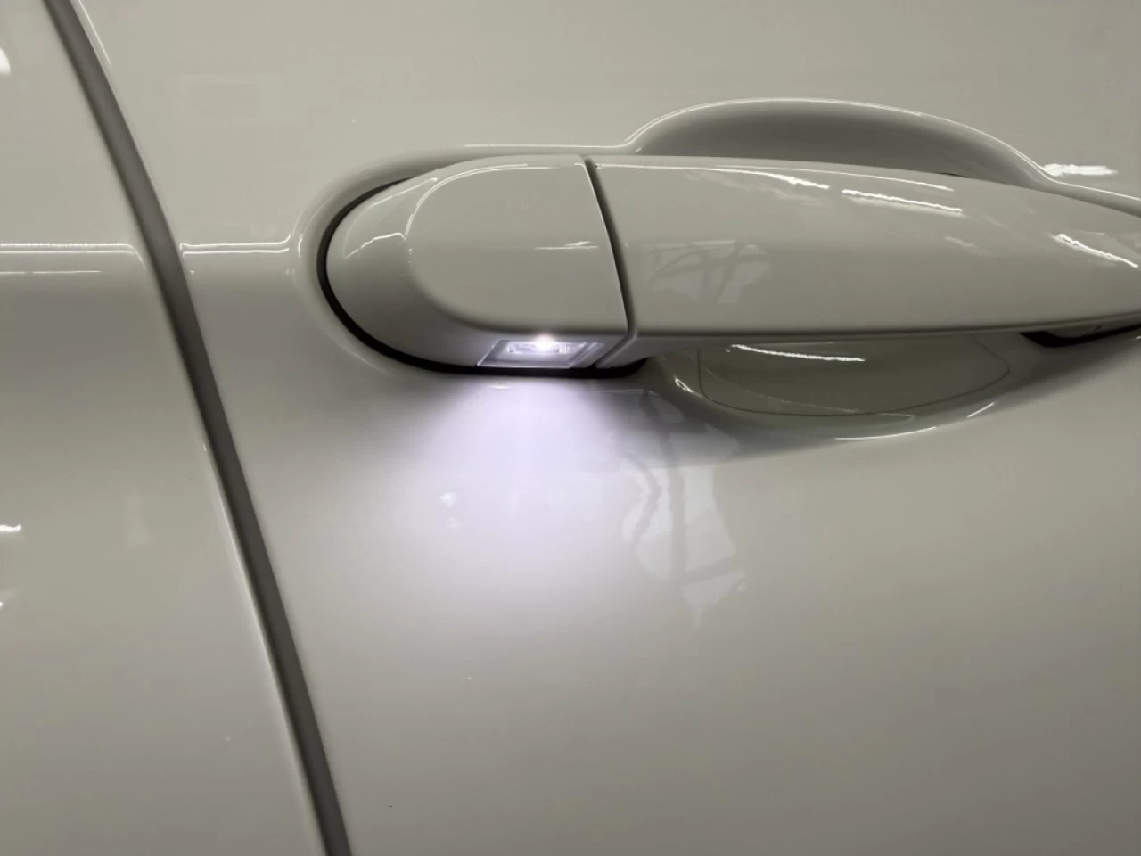 2018 BMW 3 Series 330i xDrive MSPORT CUIR TOIT NAV ** APPROUVÉ À 99. Main Image