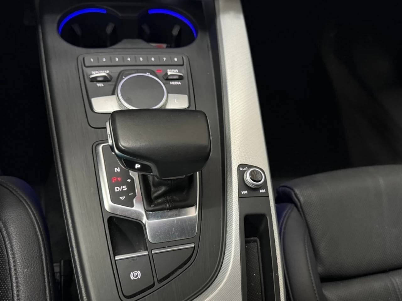 2018 Audi A4 Technik AWD CUIR NAV TOIT **APPROUVÉ À 99.9%** Main Image