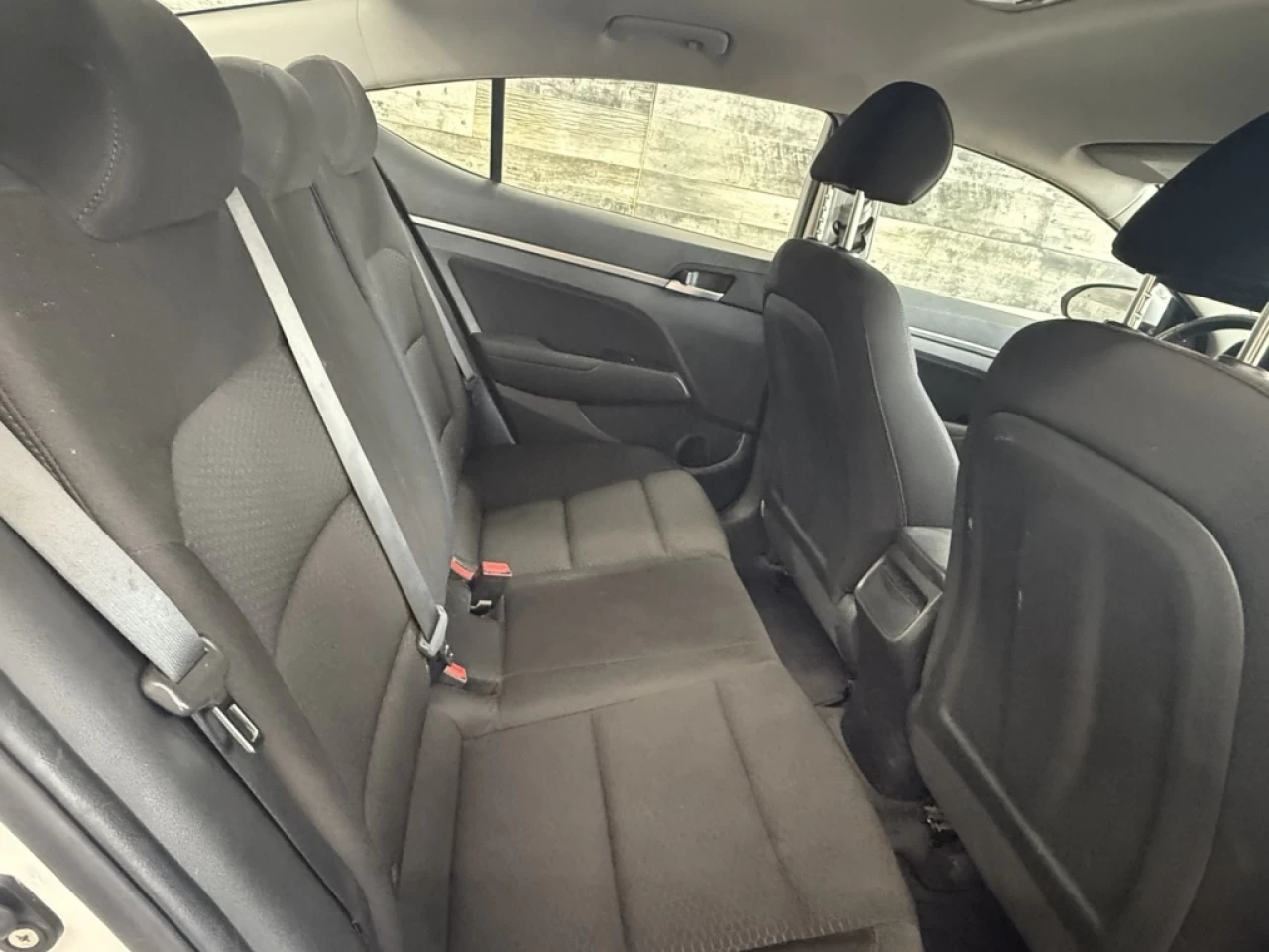 2019 Hyundai Elantra Preferred  Auto Bluetooth ** APPROUVÉ À ** 99.9% Main Image