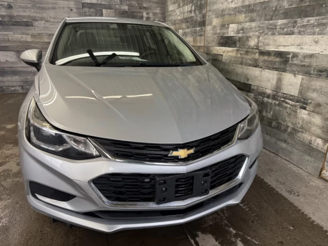 Chevrolet Cruze LT AUTO CAM DE RECUL ** APPROUVÉ À 99.9% ** 2018