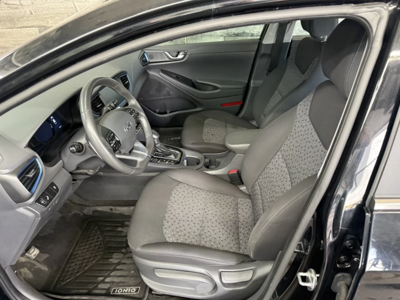 2019 Hyundai Ioniq PrivilÉgiÉ HYBRID PLUG-IN NAV MAGS ** APPROUVÉ À 9 Main Image