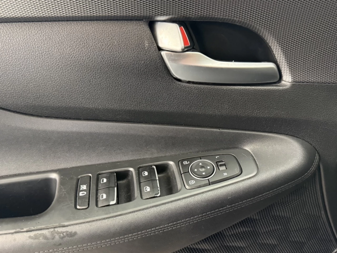 2019 Hyundai Santa Fe PrivilÉgiÉ AWD BLUETOOTH **APPROUVÉ À 99.9%** Image principale