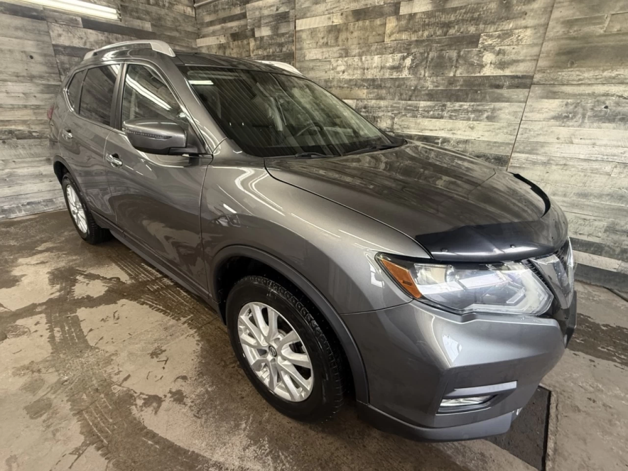 2019 Nissan Rogue SV AWD TOIT PANO CAM DE RECUL** APPROUVÉ À 99.9% * Main Image