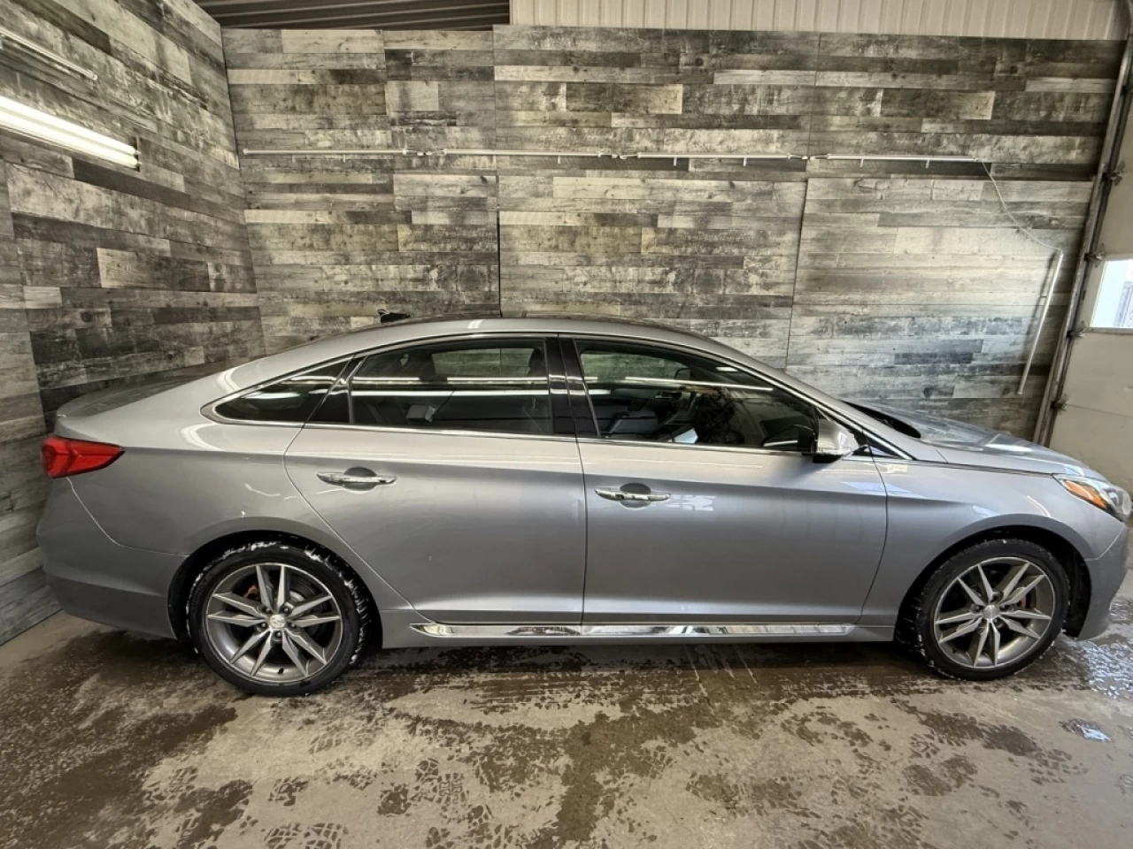 2016 Hyundai Sonata 2.0T Sport Ultimate CUIR NAV TOIT **APPROUVÉ À 99. Image principale