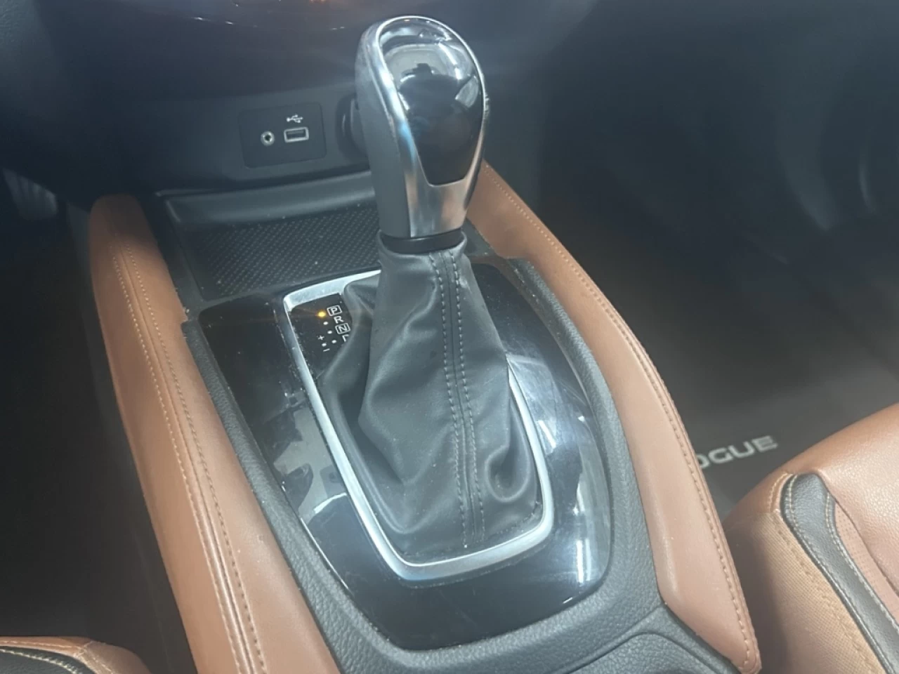 2018 Nissan Rogue SL AWD AUTO NAV TOIT CUIR **APPROUVÉE 99,9%** Main Image