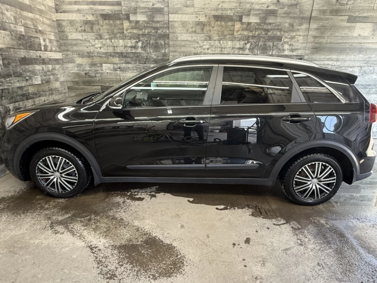 2018 Kia Niro EX Hybrid Cuir Mags ** ApprouvÉ À 99.9% ** Image principale