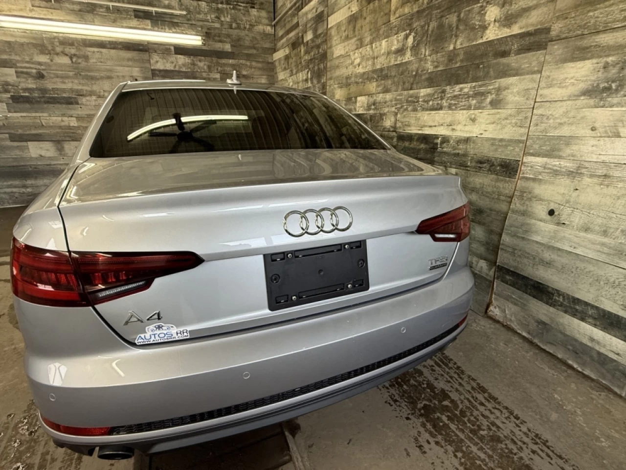 2018 Audi A4 Technik AWD CUIR NAV TOIT **APPROUVÉ À 99.9%** Main Image