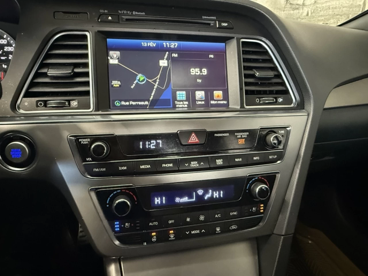 2016 Hyundai Sonata 2.0T Sport Ultimate CUIR NAV TOIT **APPROUVÉ À 99. Image principale