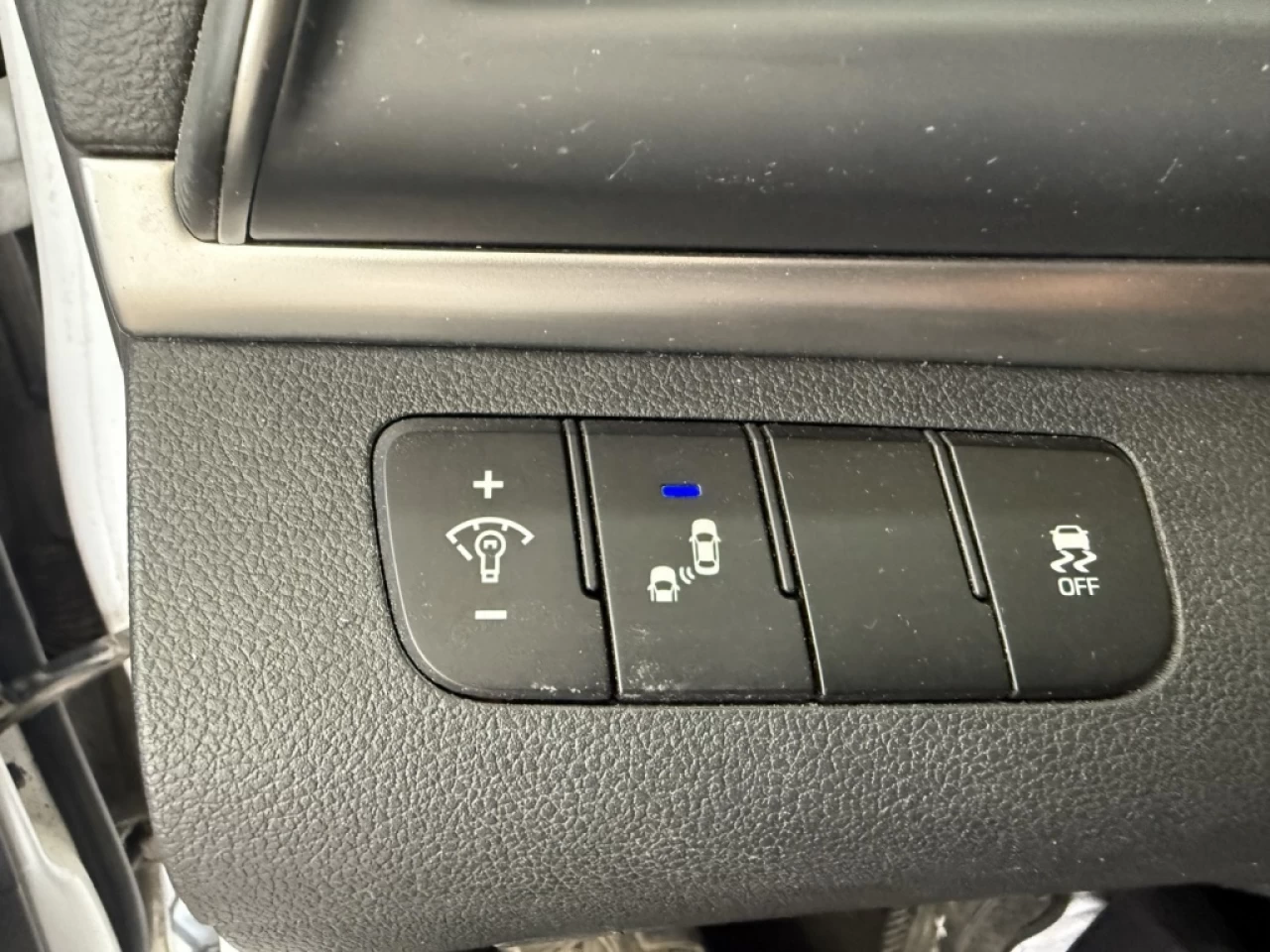 2019 Hyundai Elantra Preferred  Auto Bluetooth ** APPROUVÉ À ** 99.9% Main Image