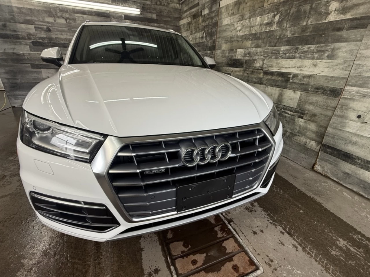 2019 Audi Q5 Komfort AWD CUIR ** APPROUVÉ À 99.9% ** Image principale