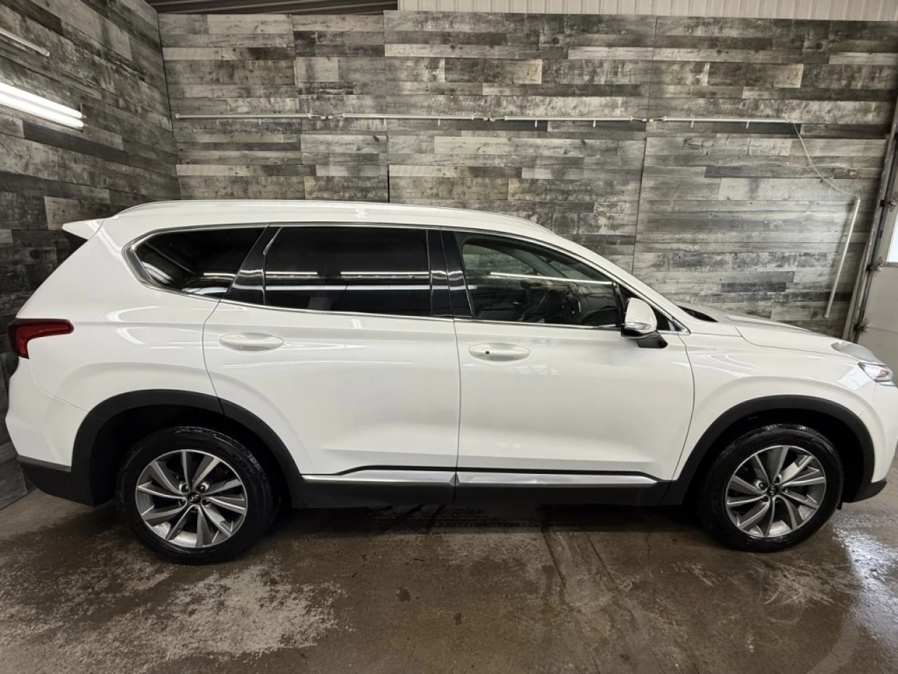 2019 Hyundai Santa Fe PrivilÉgiÉ AWD BLUETOOTH **APPROUVÉ À 99.9%** Image principale