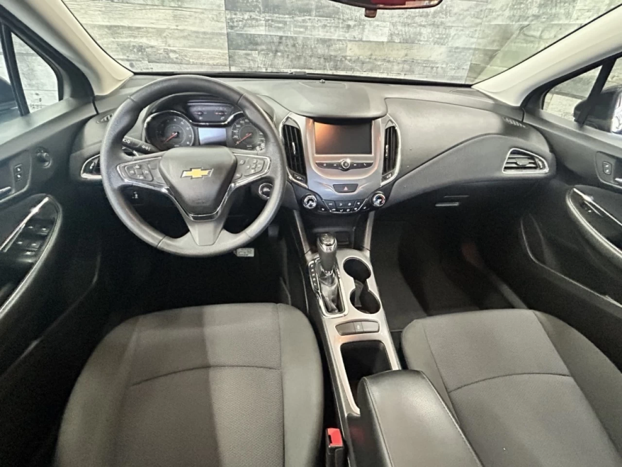 2018 Chevrolet Cruze LT Auto Cam de recul ** ApprouvÉ À 99.9% ** Image principale