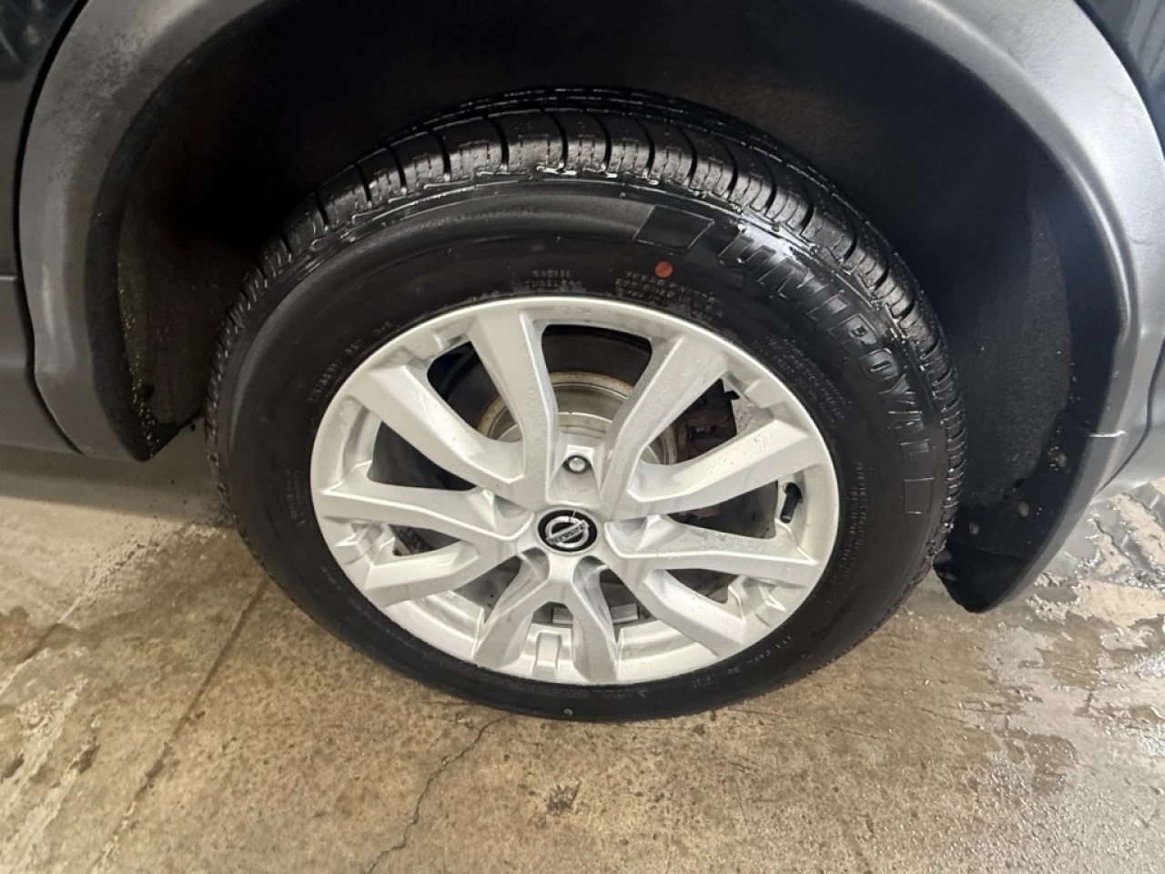 2022 Nissan Qashqai S Main Image