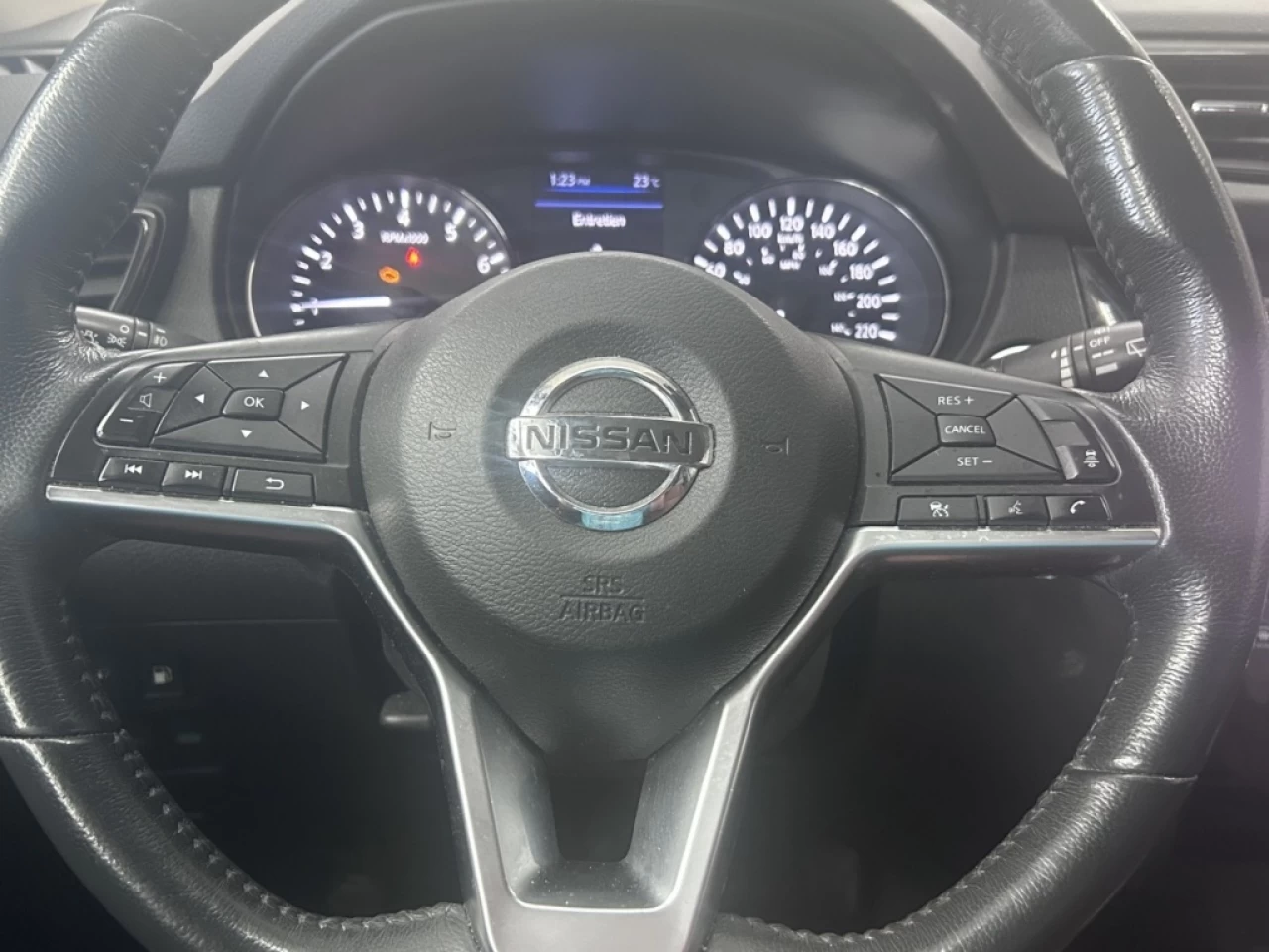 2018 Nissan Rogue SL AWD AUTO NAV TOIT CUIR **APPROUVÉE 99,9%** Main Image