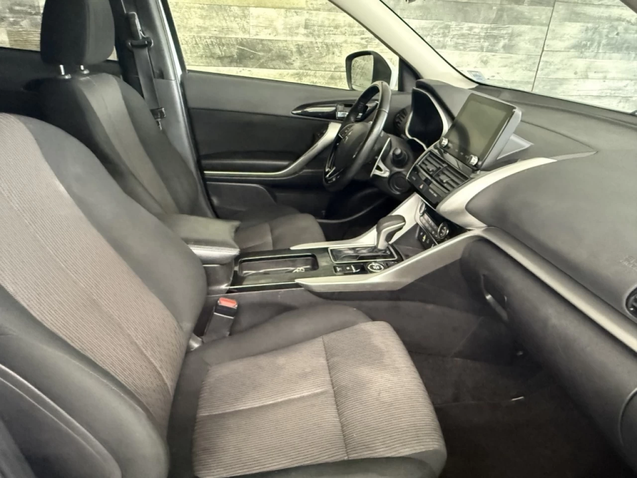 2022 Mitsubishi Eclipse Cross SE AWD CAM DE RECUL ** APPROUVÉ À 99.9%** Main Image