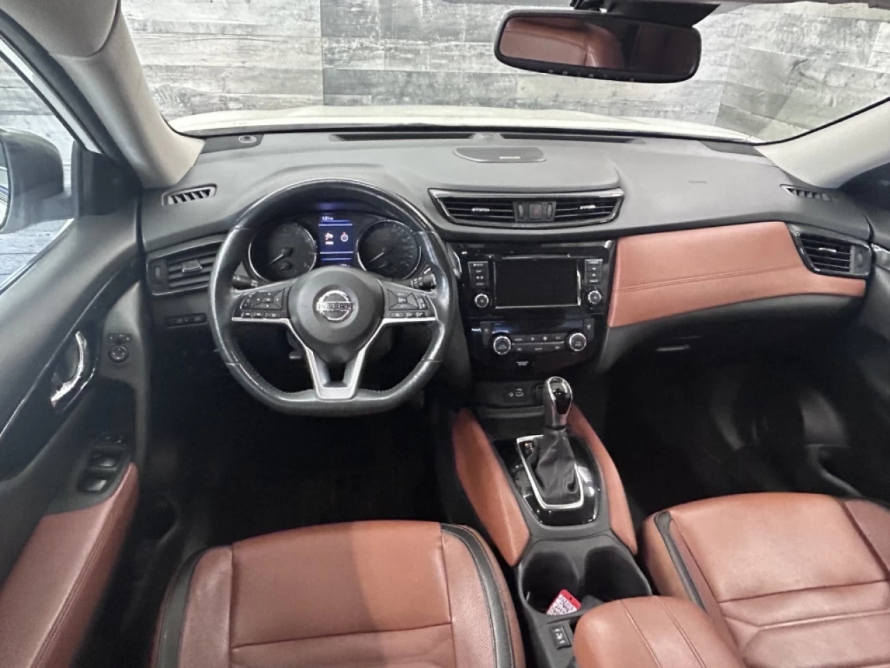 2018 Nissan Rogue SL AWD AUTO NAV TOIT CUIR **APPROUVÉE 99,9%** Main Image