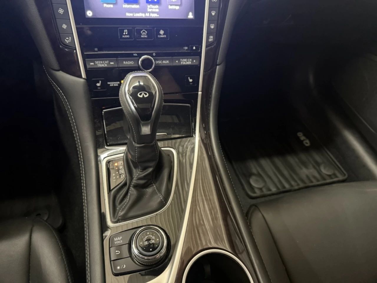 2018 Infiniti Q50 2.0t LUXE AWD CUIR TOIT NAV ** APPROUVÉ À 99.9% ** Image principale
