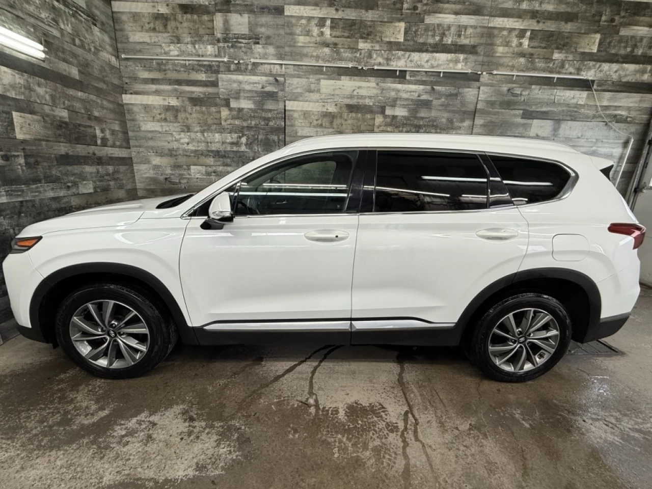 2019 Hyundai Santa Fe PrivilÉgiÉ AWD BLUETOOTH **APPROUVÉ À 99.9%** Image principale