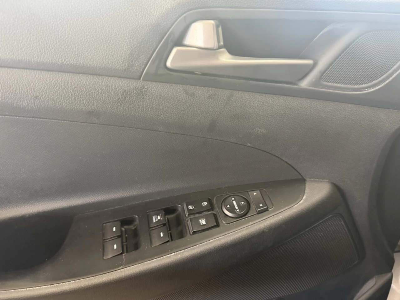 2018 Hyundai Tucson SE AUTO CAM DE RECUL **APPROUVÉ À 99.9%** Image principale