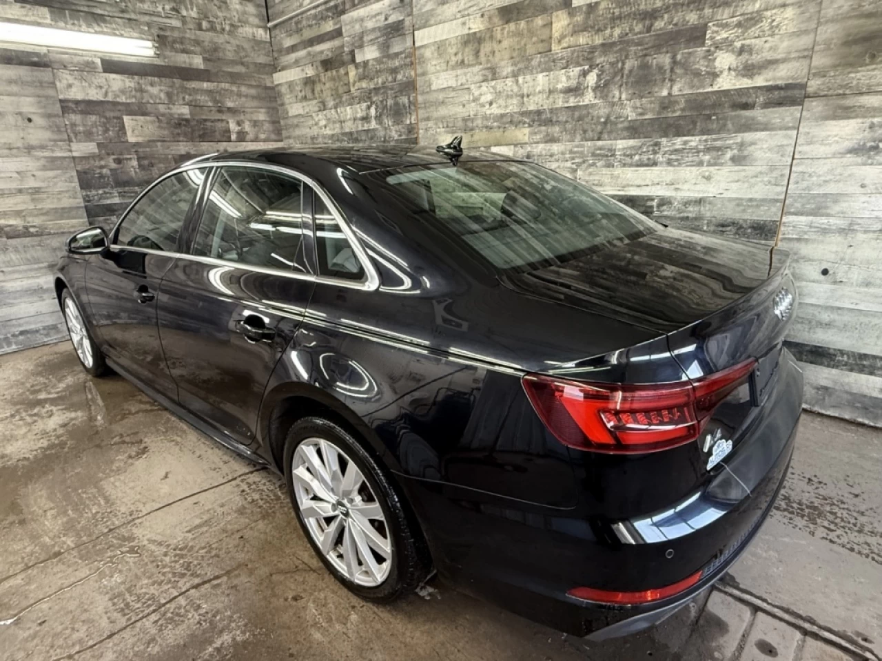 2018 Audi A4 Komfort Awd Cuir Navigation sieges chauffant Bluet Main Image