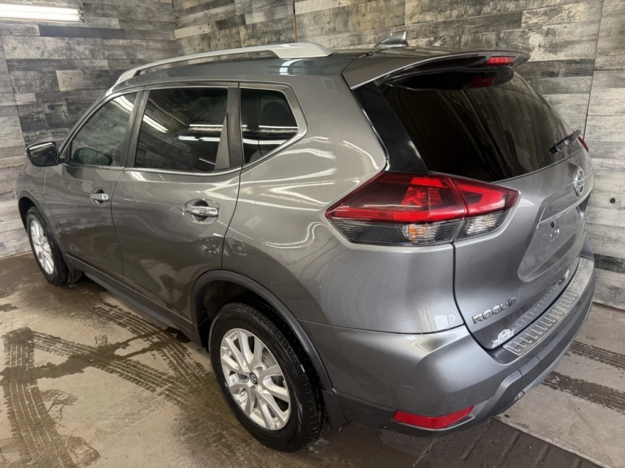 2019 Nissan Rogue SV AWD TOIT PANO CAM DE RECUL** APPROUVÉ À 99.9% * Main Image