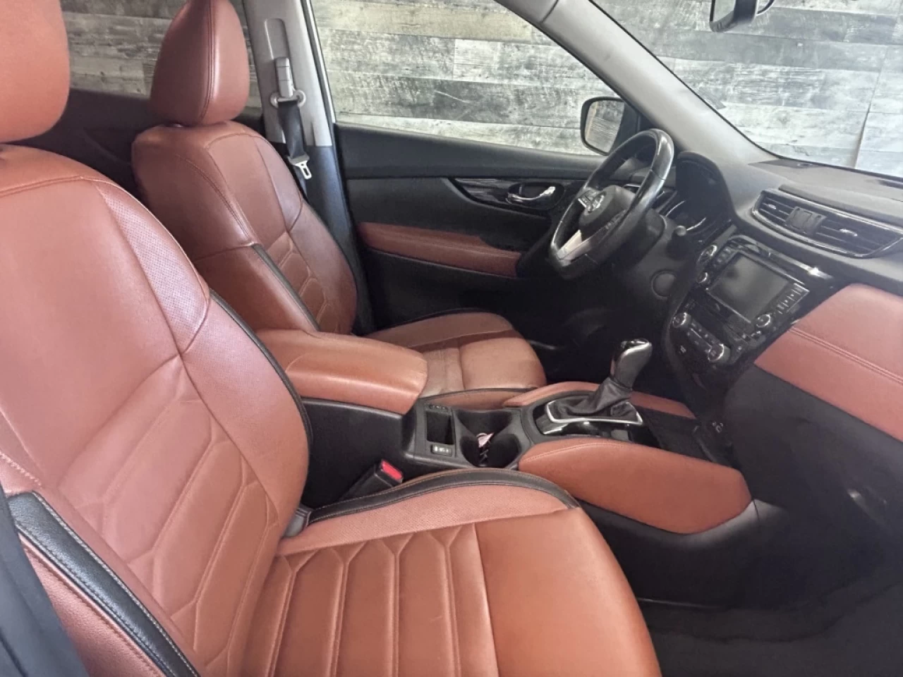 2018 Nissan Rogue SL AWD AUTO NAV TOIT CUIR **APPROUVÉE 99,9%** Main Image