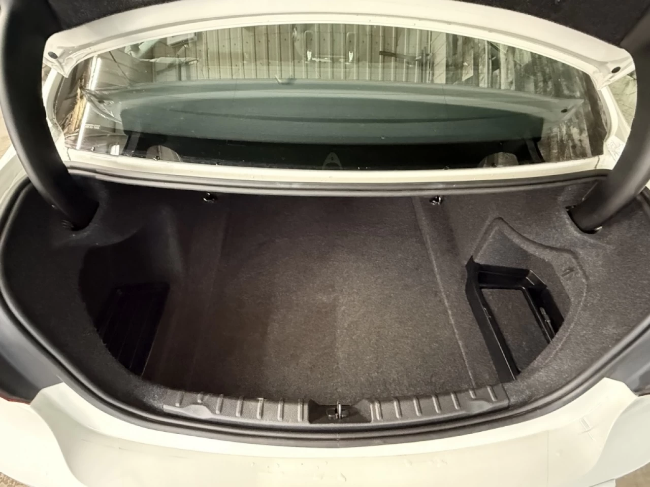 2018 BMW 3 Series 330i xDrive MSPORT CUIR TOIT NAV ** APPROUVÉ À 99. Main Image