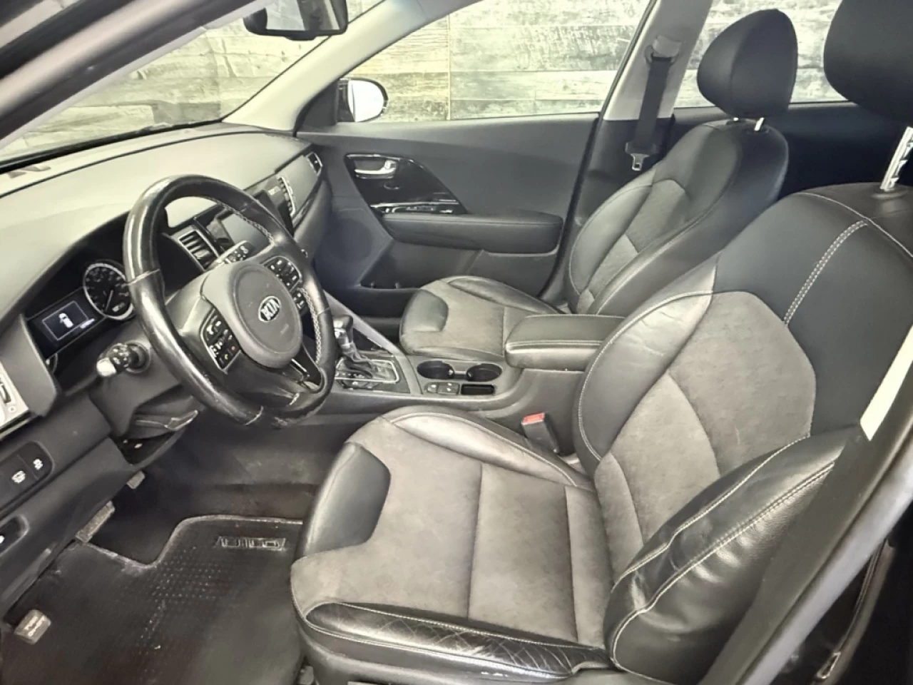 2018 Kia Niro EX Hybrid Cuir Mags ** ApprouvÉ À 99.9% ** Image principale