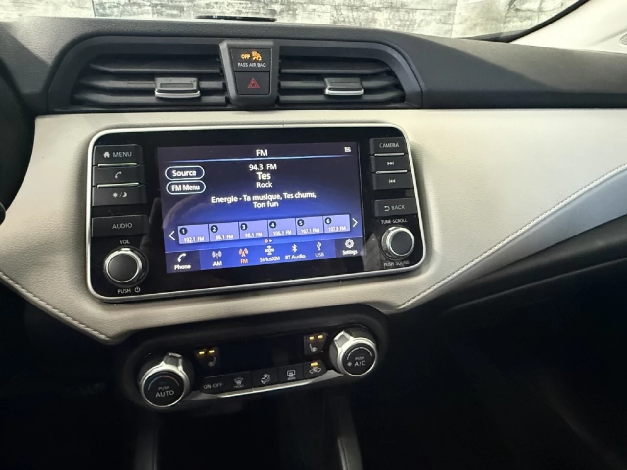 2021 Nissan Versa SV AUTO BLUETOOTH MAGS **APPROUVÉ À 99.9%** Main Image