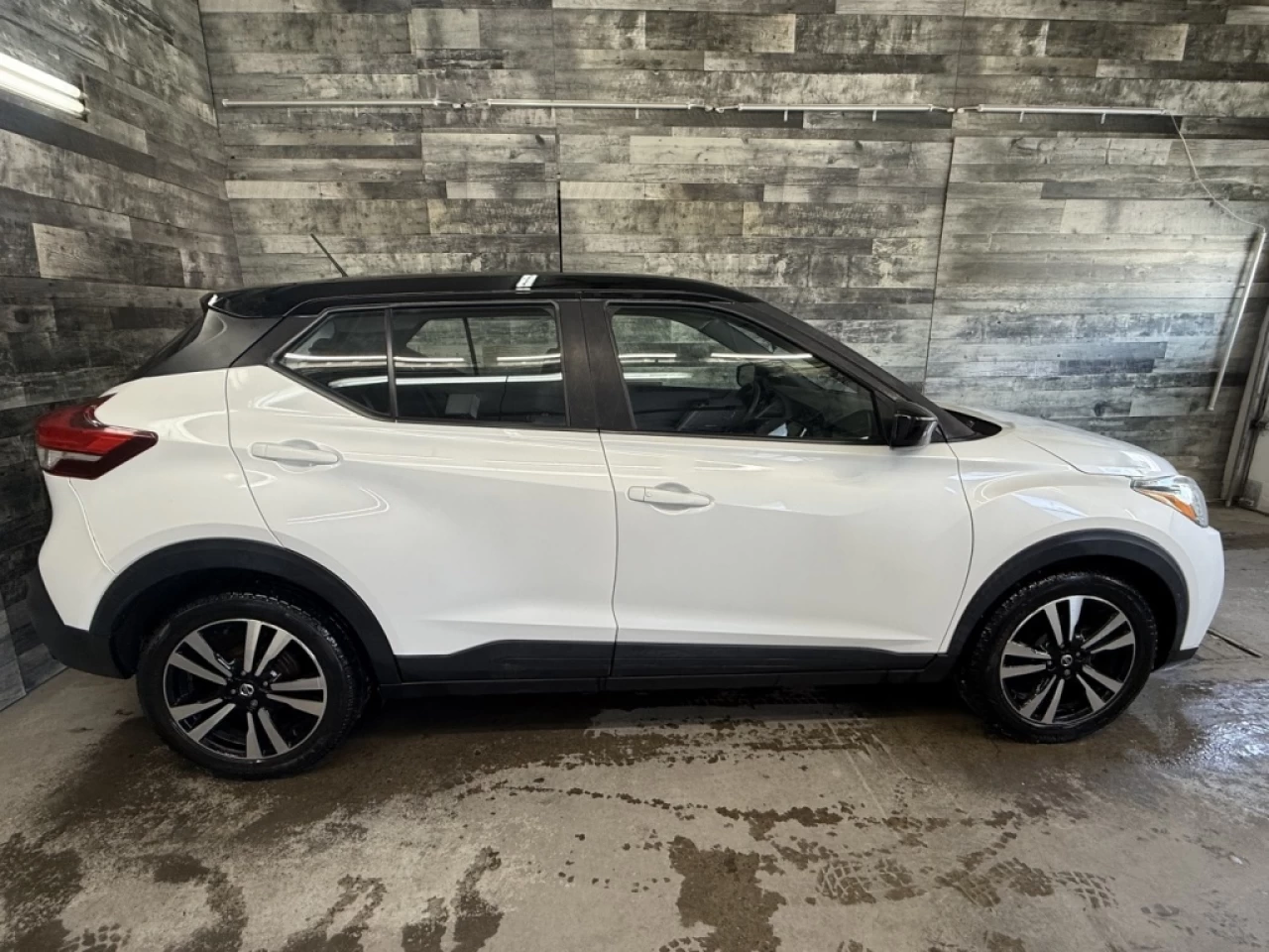 2019 Nissan Kicks SR AUTO CAM DE RECUL BLUETOOTH **APPROUVÉ À 99.9%* Main Image