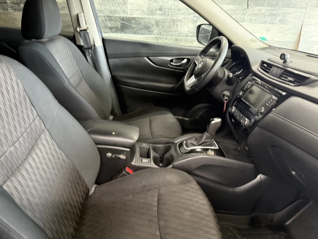 2020 Nissan Rogue SV Awd Cam de recul mags  ** APPROUVÉE 99,9% ** Image principale